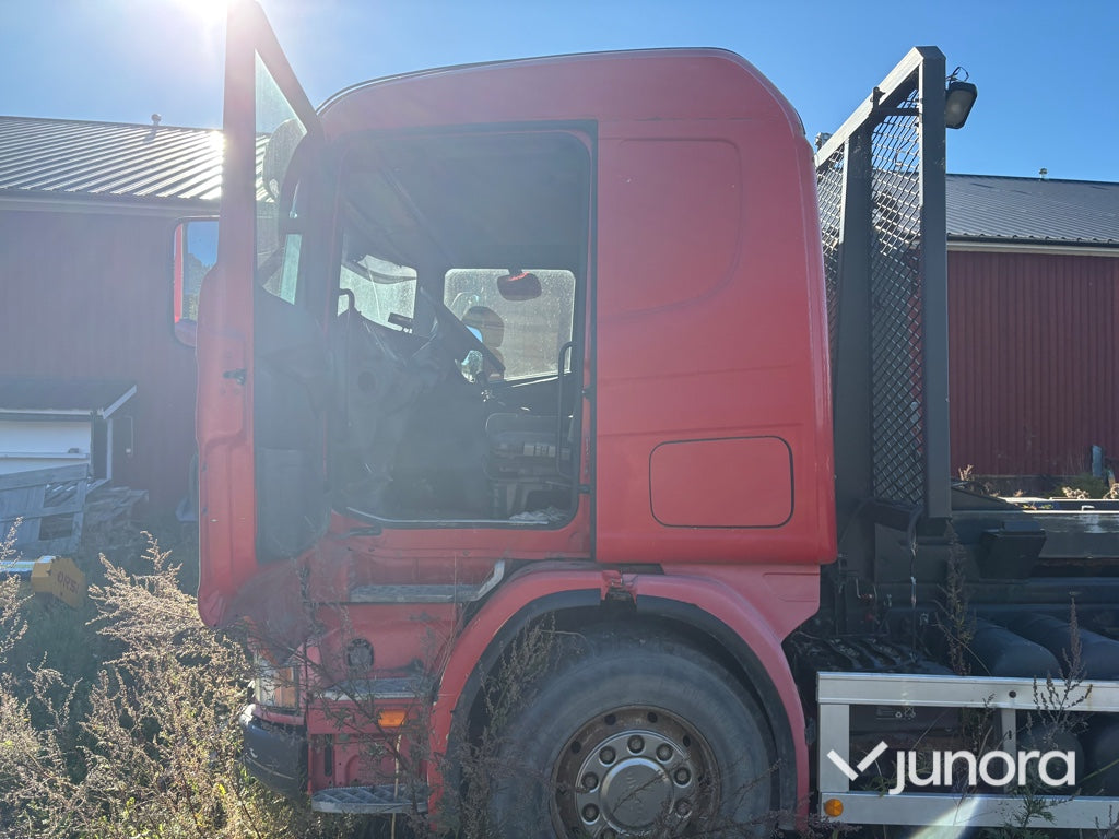 Lastbil SCANIA R144GB6X2 NZ530
