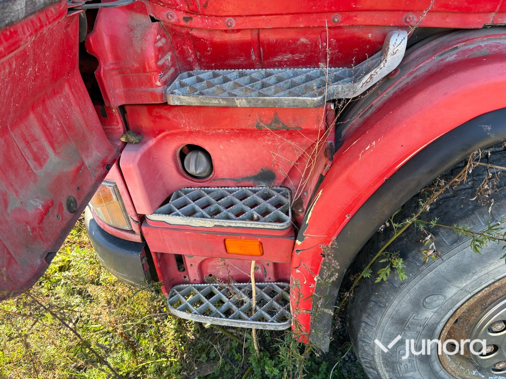 Lastbil SCANIA R144GB6X2 NZ530