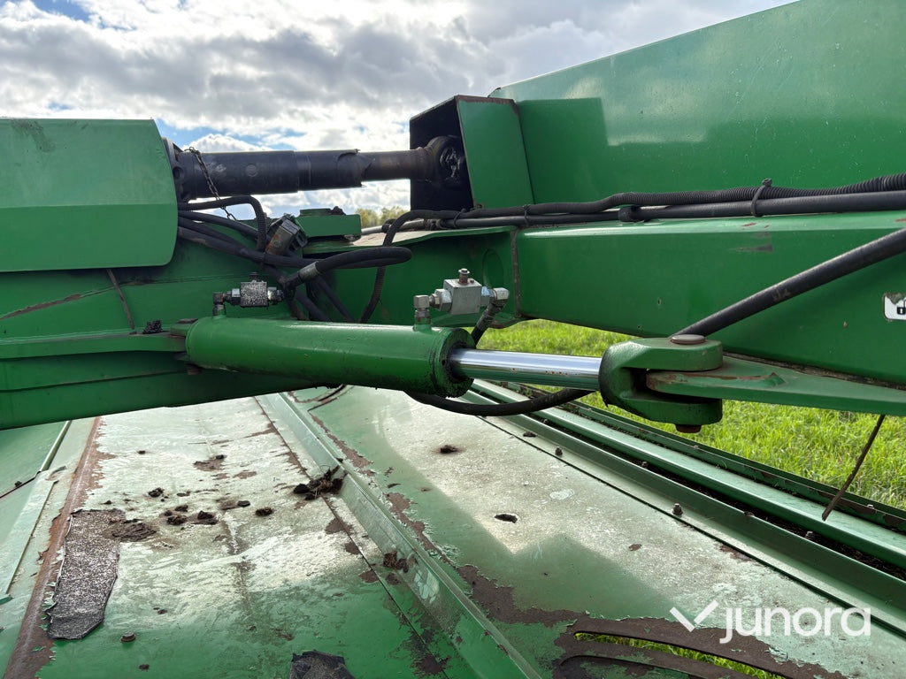 Slåtterkross - John Deere, 735