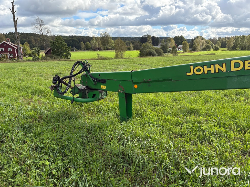 Slåtterkross - John Deere, 735