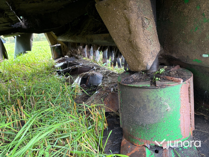 John Deere Slåtterkross 735