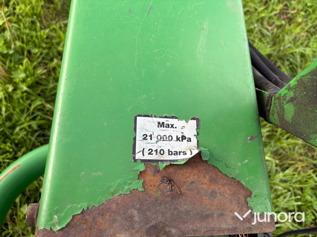 Slåtterkross - John Deere, 735