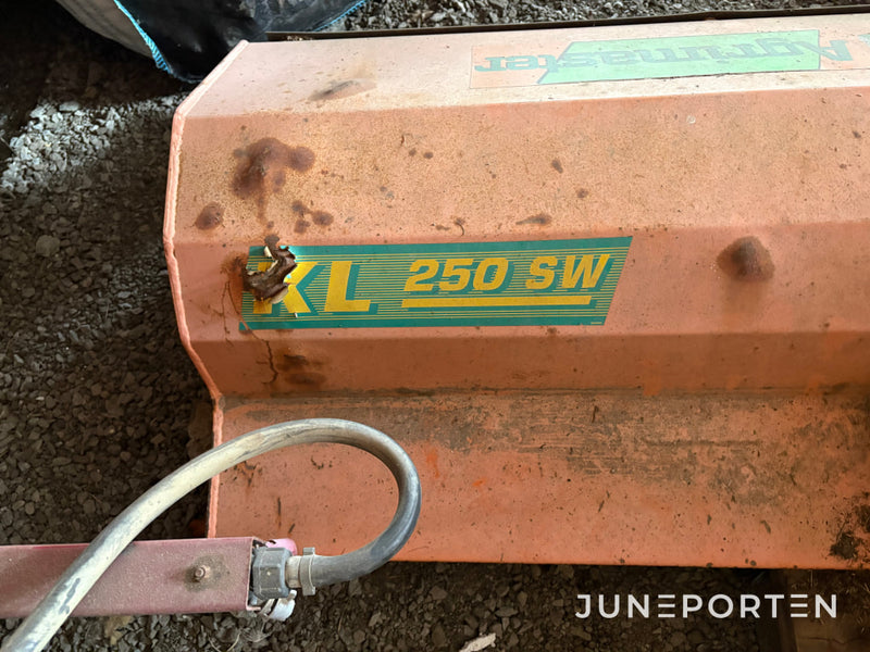 Betesputsare och slagklippare Agrimaster KL 250 SE