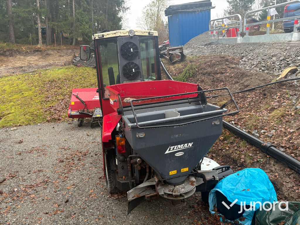 Redskapsbärare +Sandspridare + Sopvals - Timan, VPM-3400