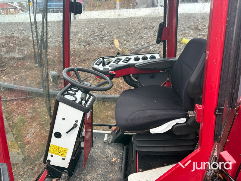 Redskapsbärare +Sandspridare + Sopvals - Timan, VPM-3400