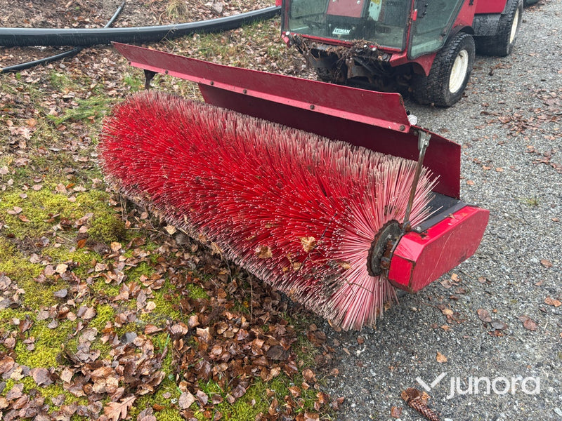 Redskapsbärare +Sandspridare + Sopvals - Timan, VPM-3400