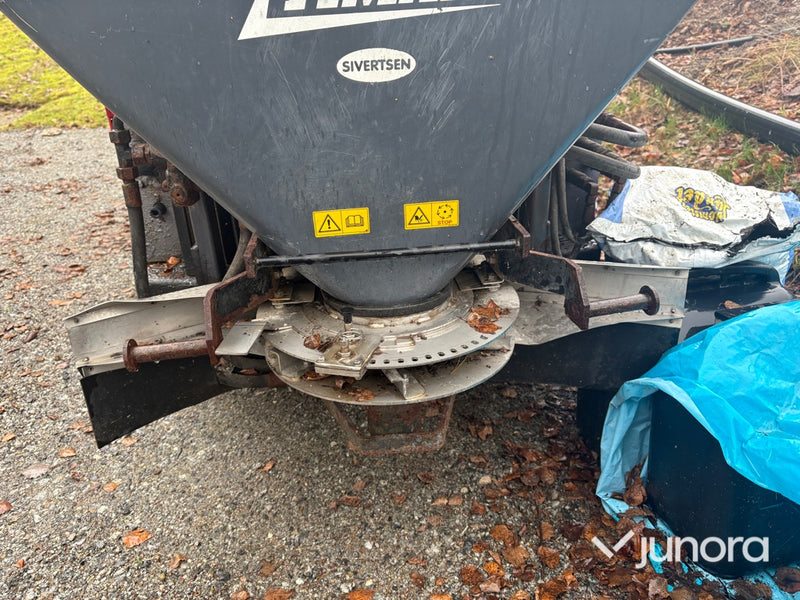 Redskapsbärare +Sandspridare + Sopvals - Timan, VPM-3400