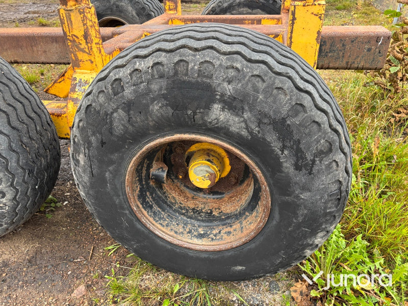 Skogsvagn Moheda 10 ton med kran