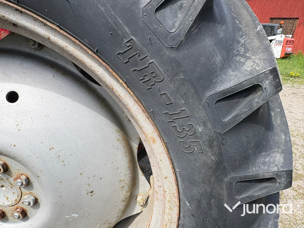 Traktor International 444