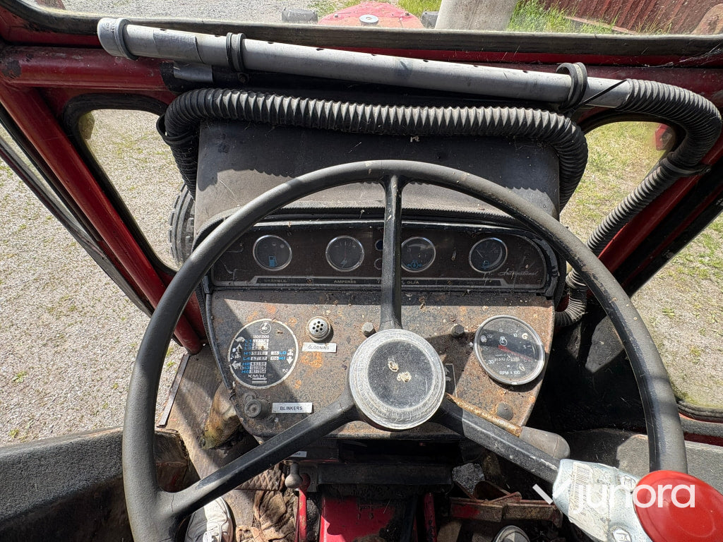 Traktor International 444