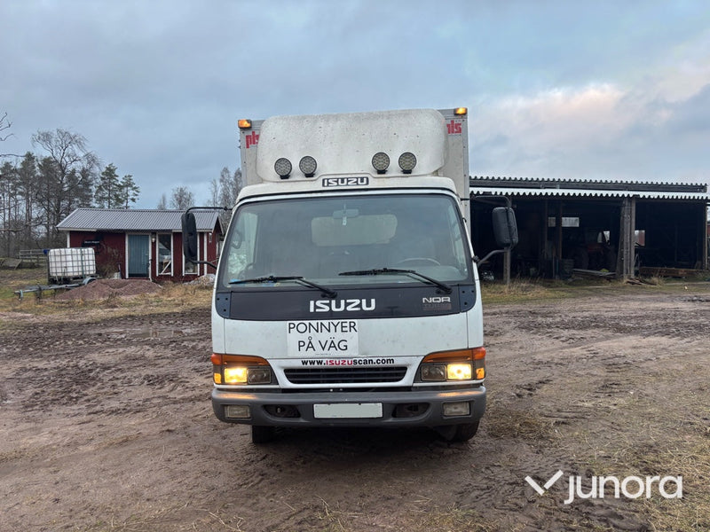Hästlastbil - Isuzu, NQR70T