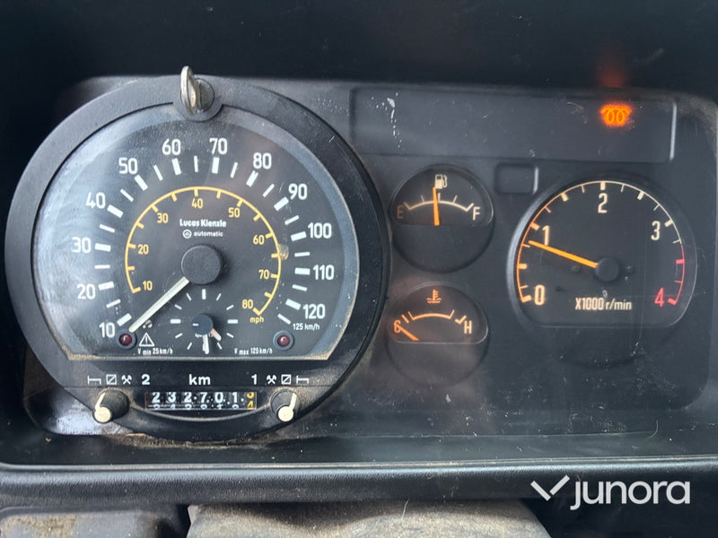 Hästlastbil - Isuzu, NQR70T