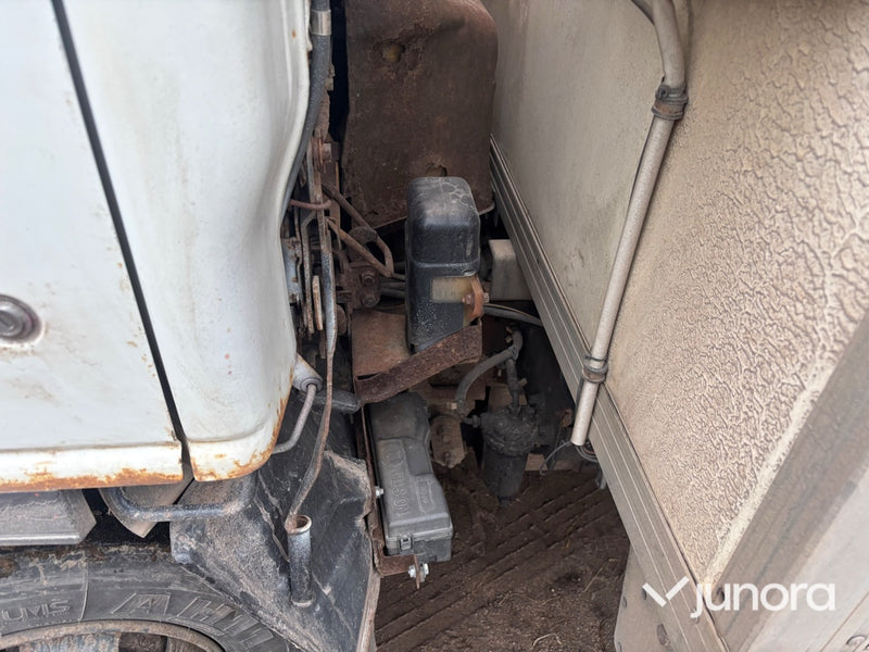 Hästlastbil - Isuzu, NQR70T