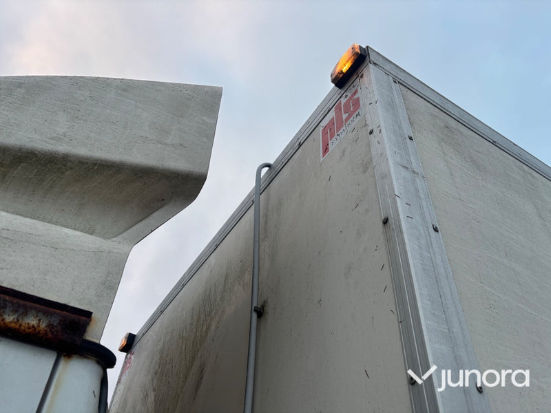 Hästlastbil - Isuzu, NQR70T