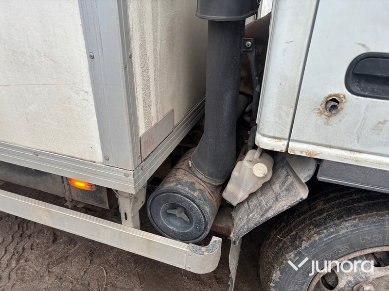 Hästlastbil - Isuzu, NQR70T