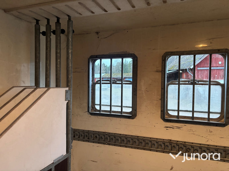 Hästlastbil - Isuzu, NQR70T