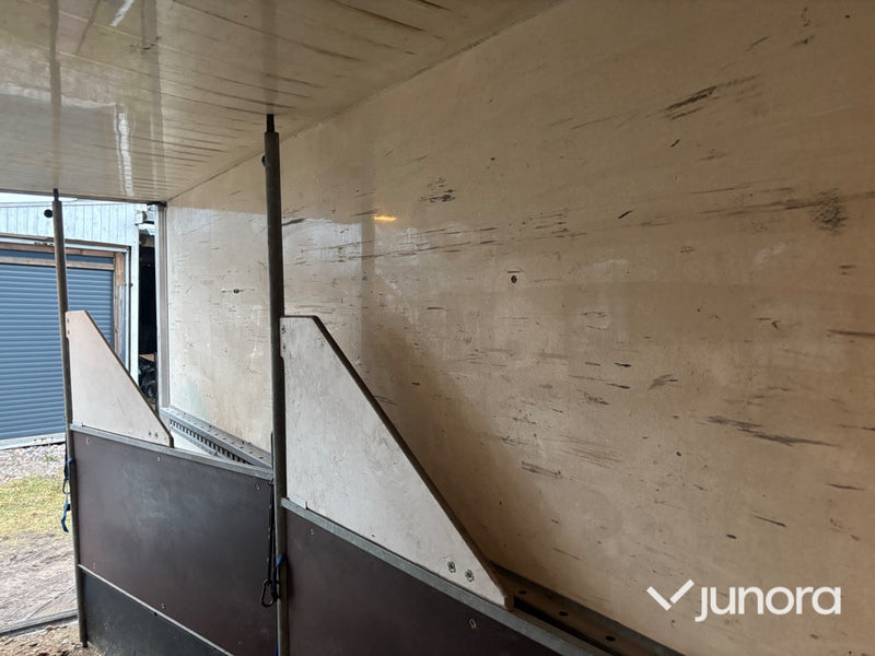 Hästlastbil - Isuzu, NQR70T