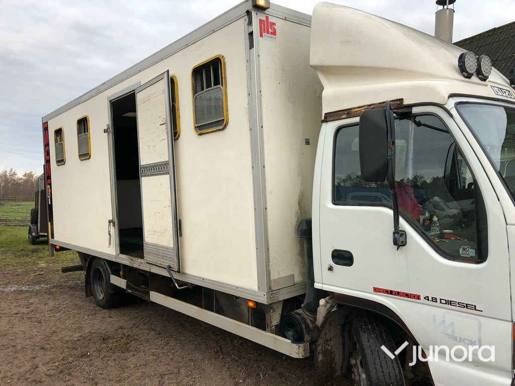 Hästlastbil - Isuzu, NQR70T
