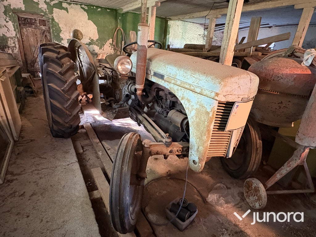 Traktor - Massey Ferguson, Grålle