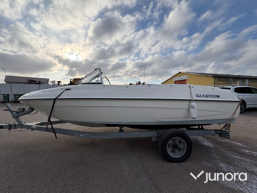 Båt – Glastron MX175 med släp