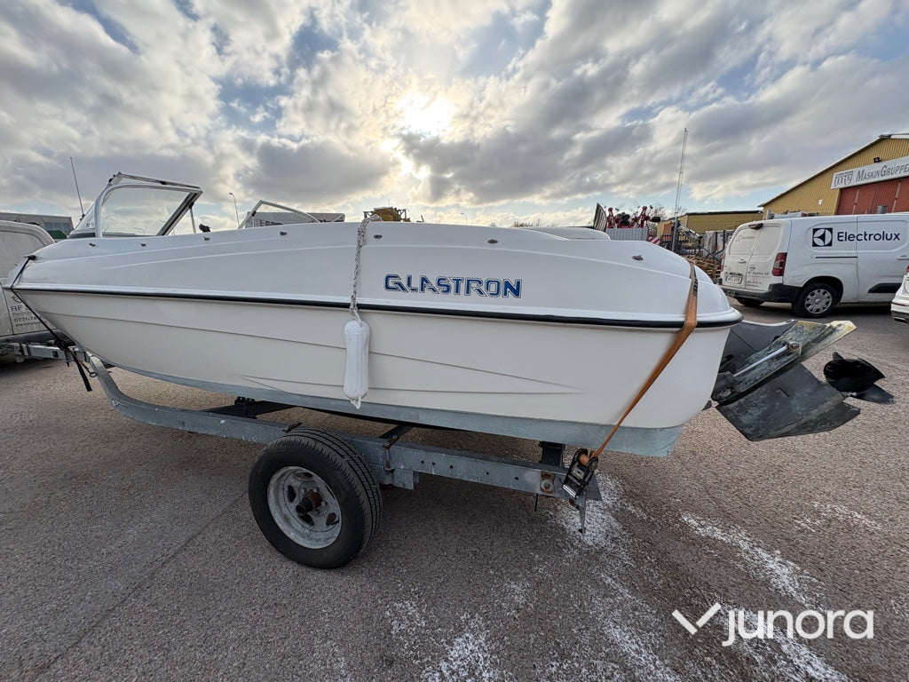 Båt – Glastron MX175 med släp