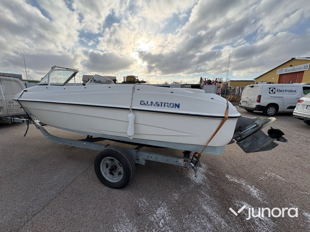 Båt – Glastron MX175 med släp