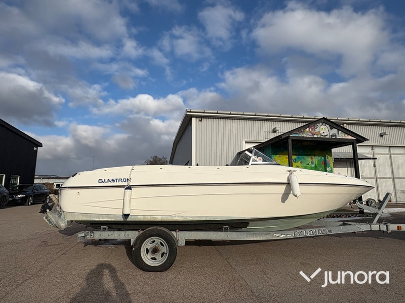 Båt – Glastron MX175 med släp