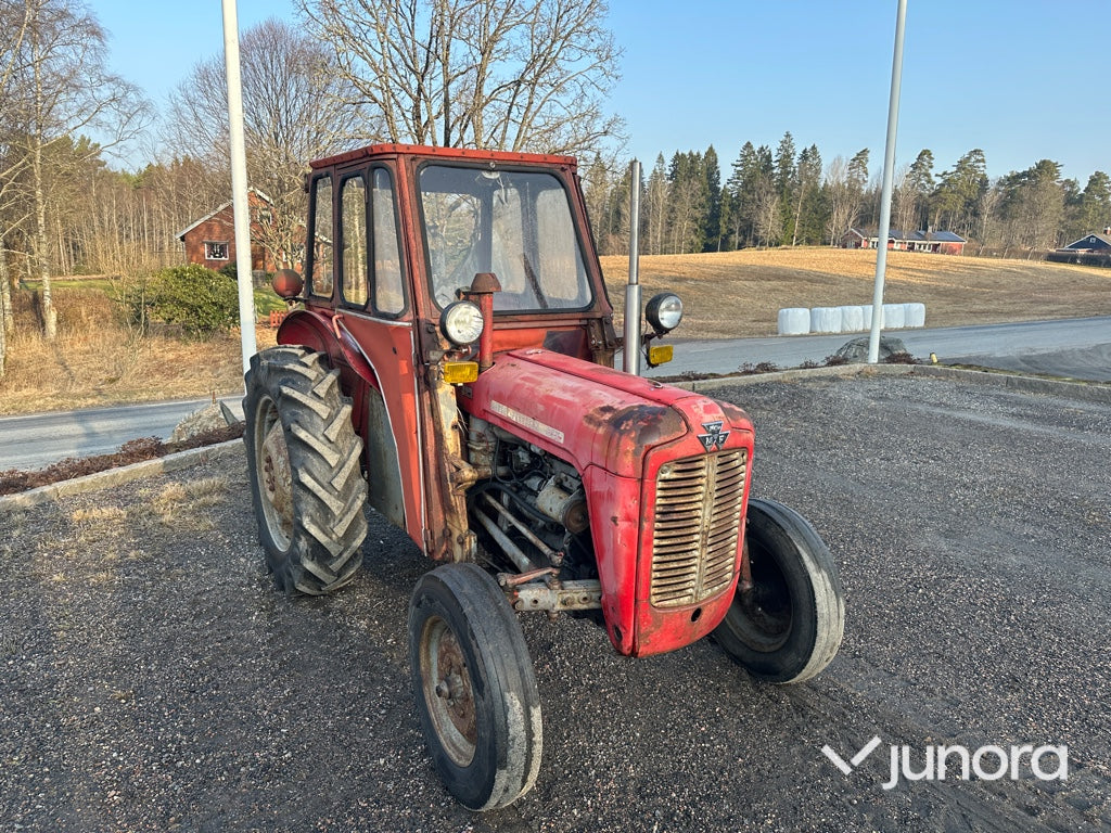 Traktor - Massey Ferguson, 35
