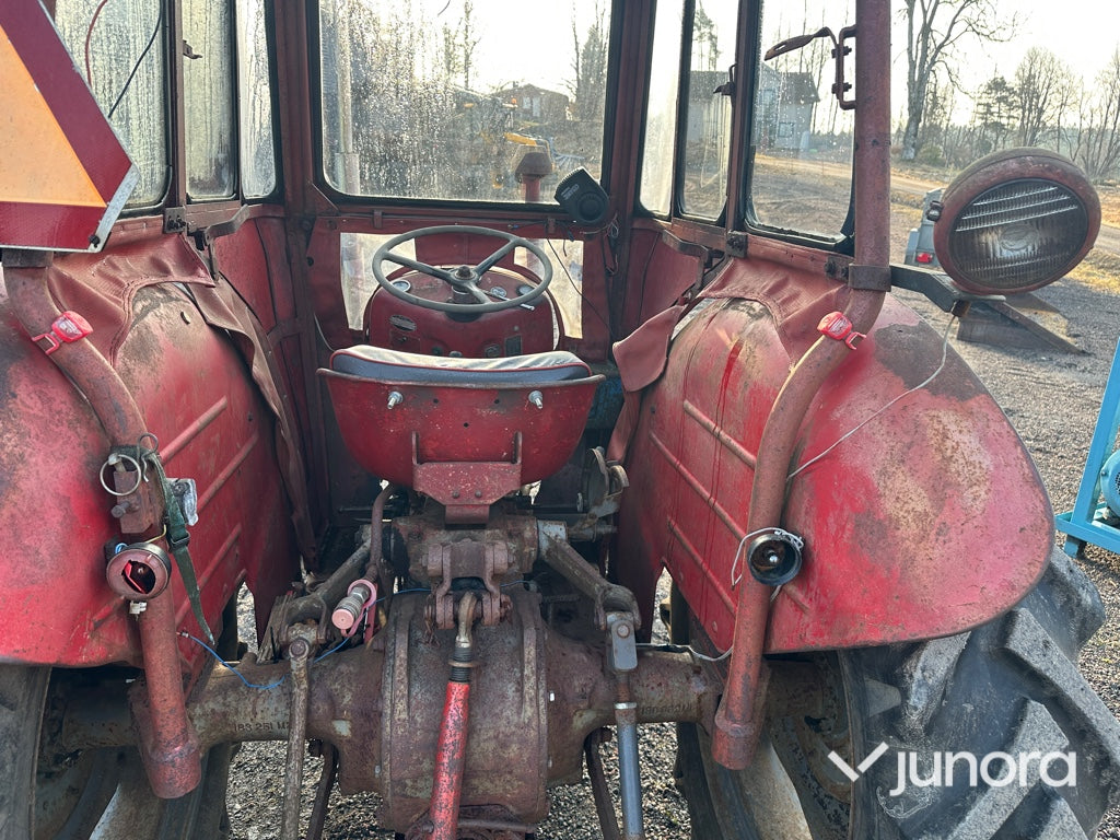 Traktor - Massey Ferguson, 35