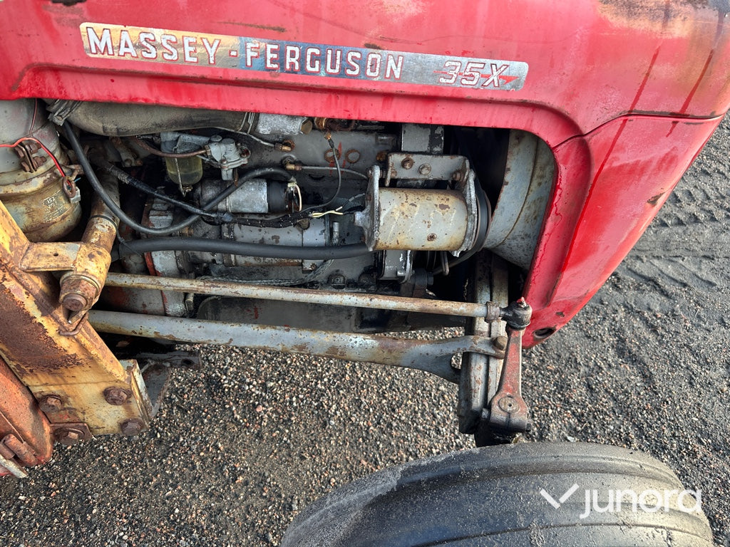 Traktor - Massey Ferguson, 35