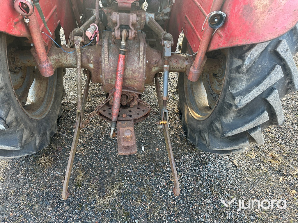 Traktor - Massey Ferguson, 35