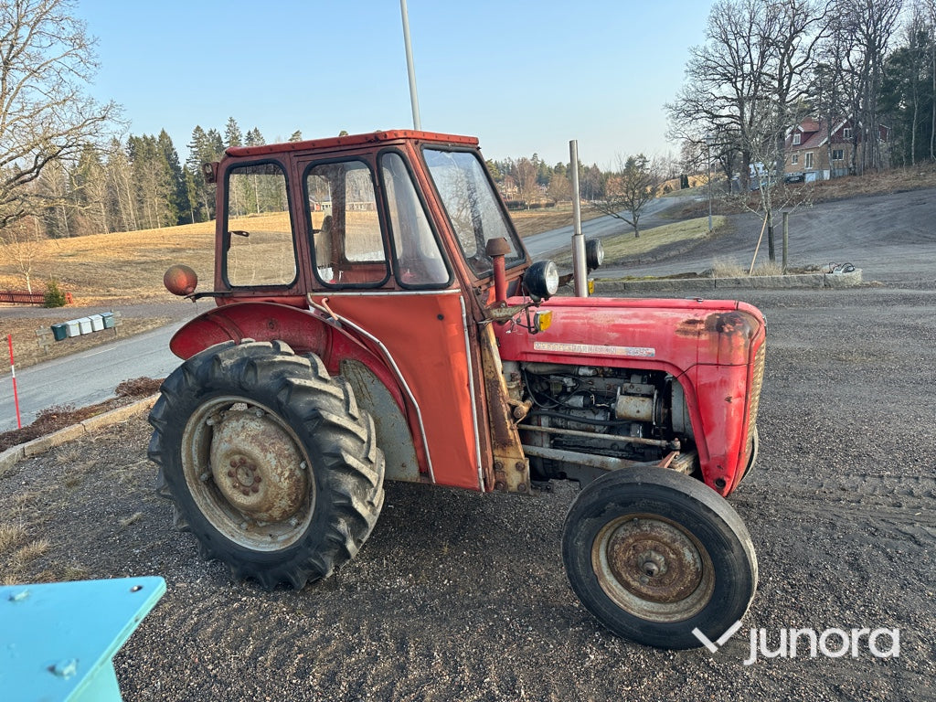 Traktor - Massey Ferguson, 35