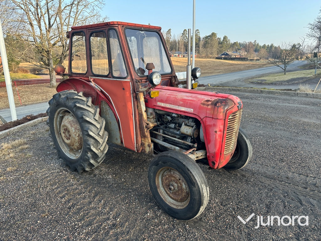 Traktor - Massey Ferguson, 35