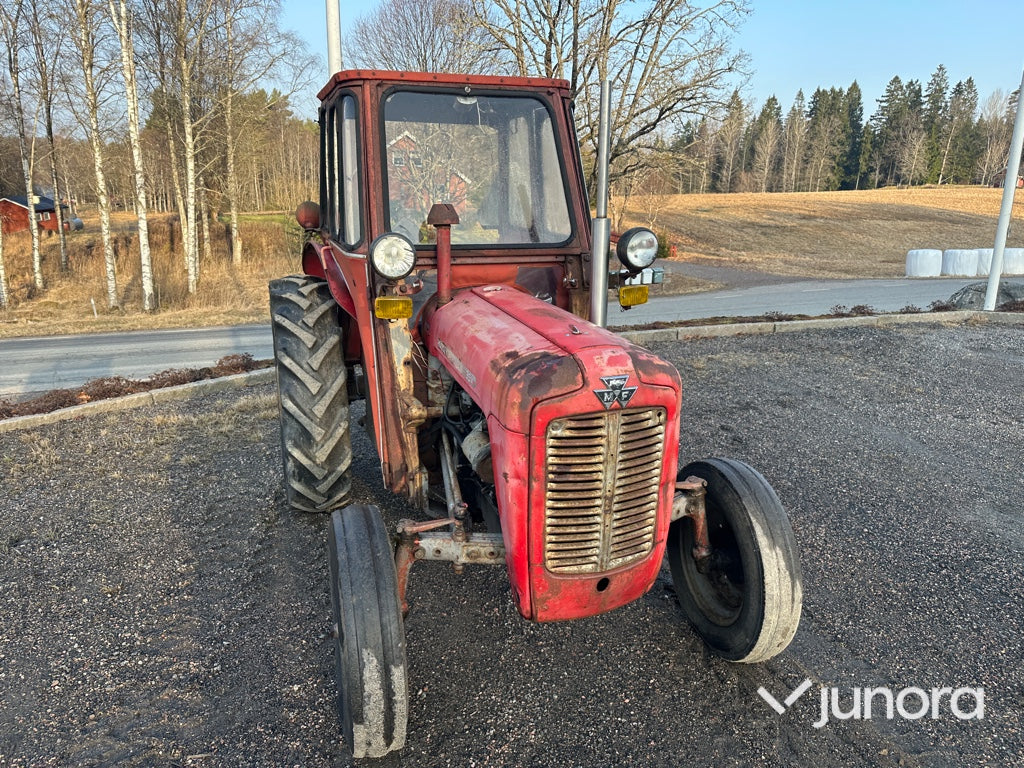 Traktor - Massey Ferguson, 35