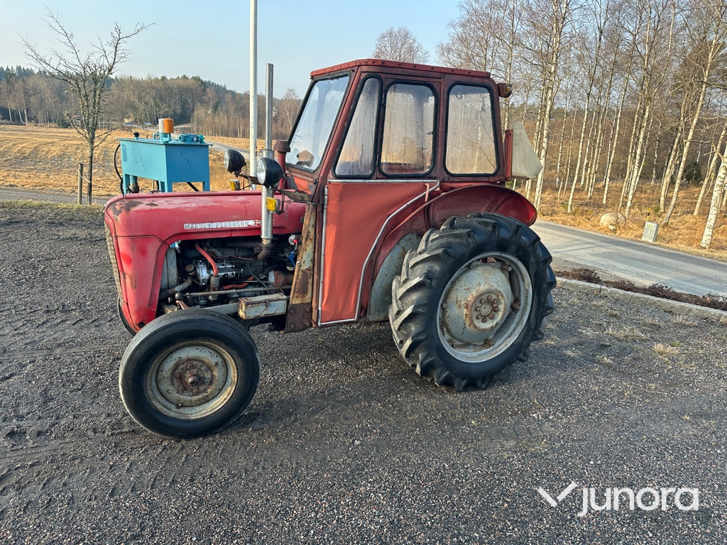Traktor - Massey Ferguson, 35