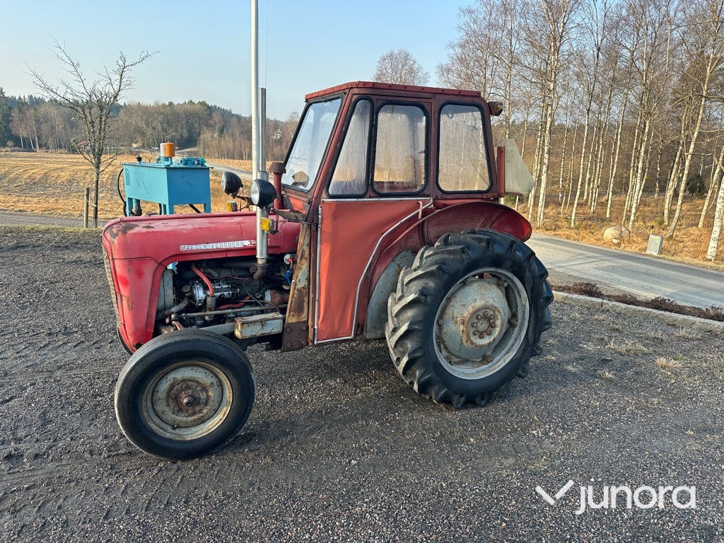 Traktor - Massey Ferguson, 35