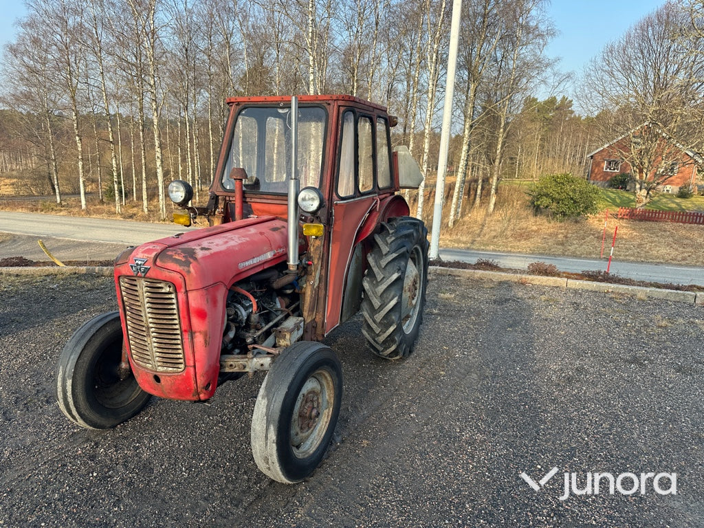 Traktor - Massey Ferguson, 35