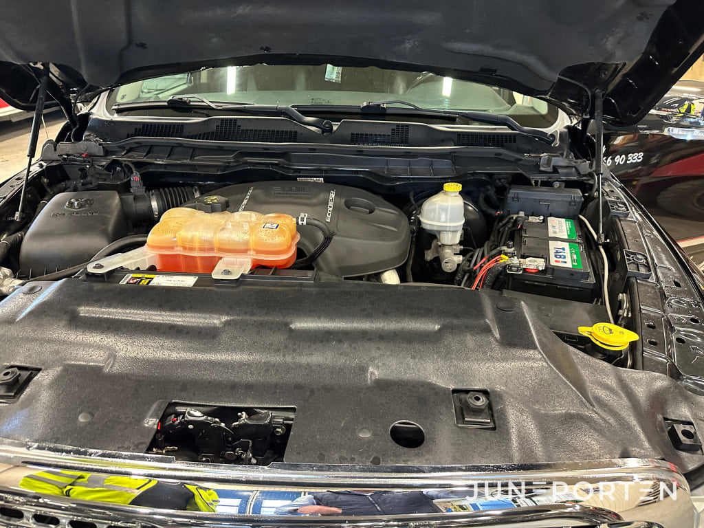 DODGE RAM 1500 LARAMIE