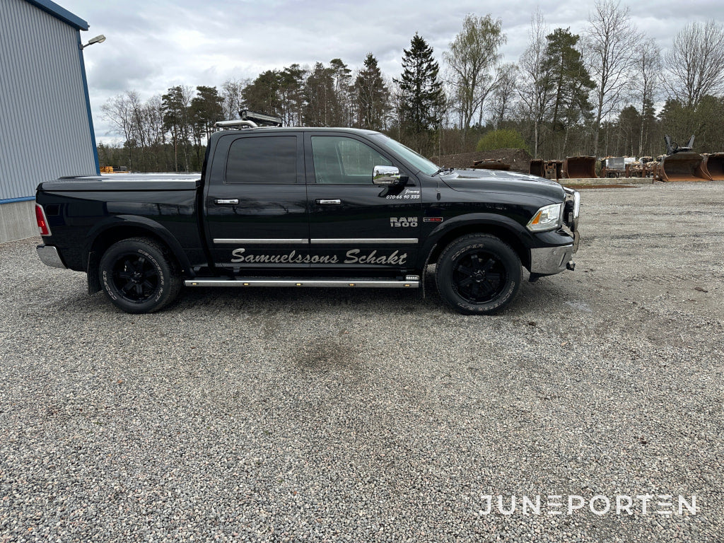 DODGE RAM 1500 LARAMIE