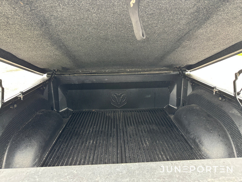 DODGE RAM 1500 LARAMIE