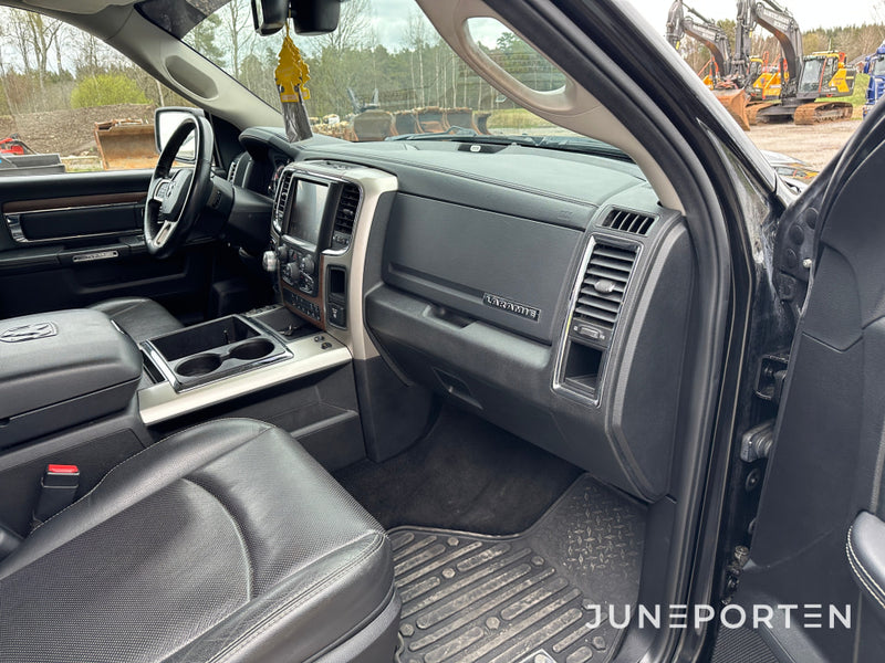 DODGE RAM 1500 LARAMIE