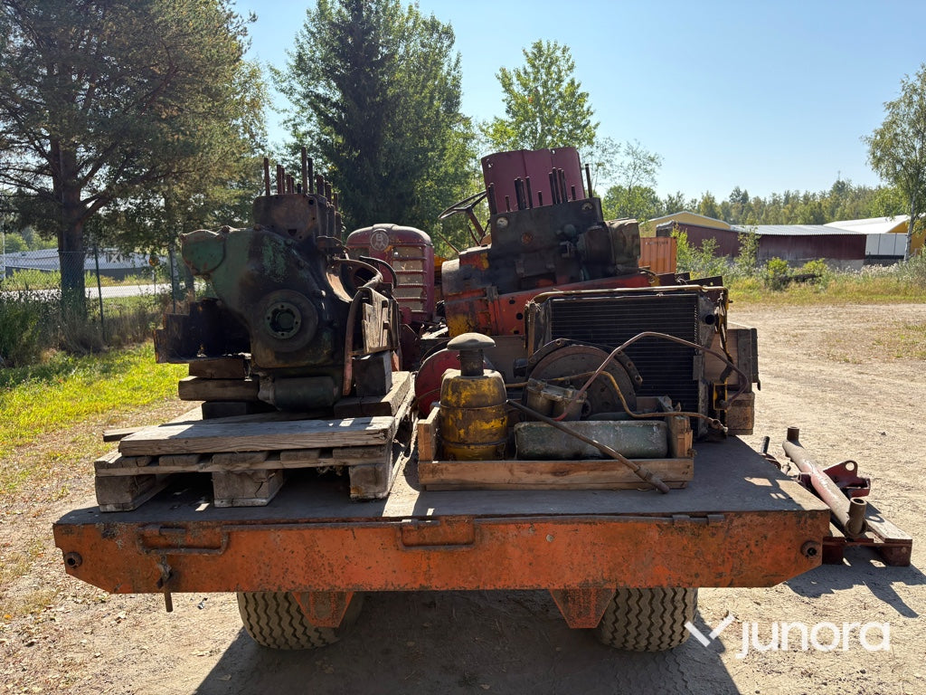 Parti med delar till Volvo BM Boxer