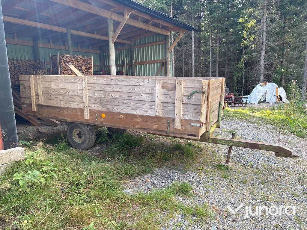 Traktorkärra Med spannmålslucka