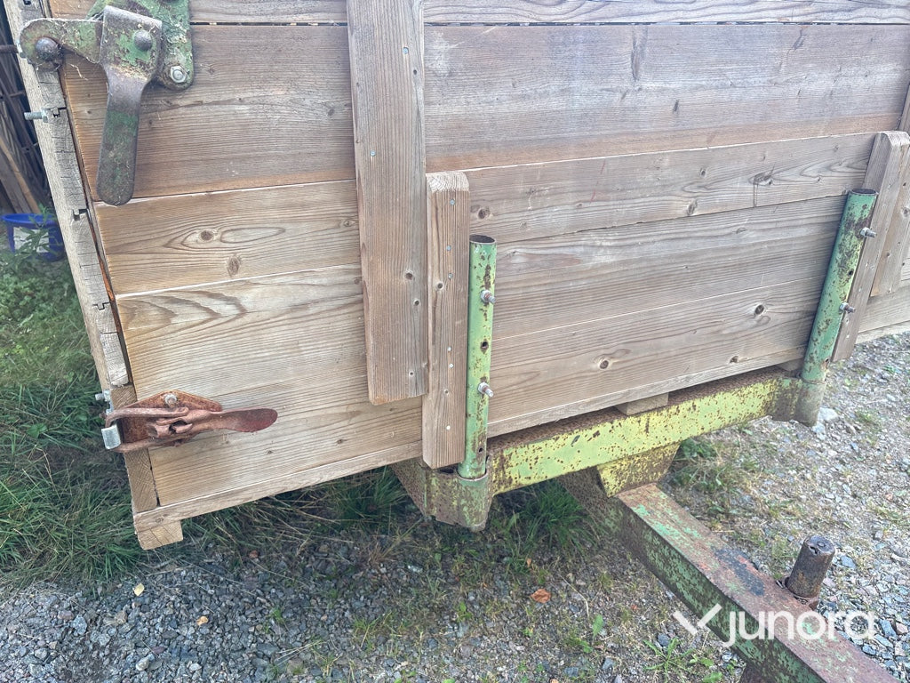 Traktorkärra Med spannmålslucka