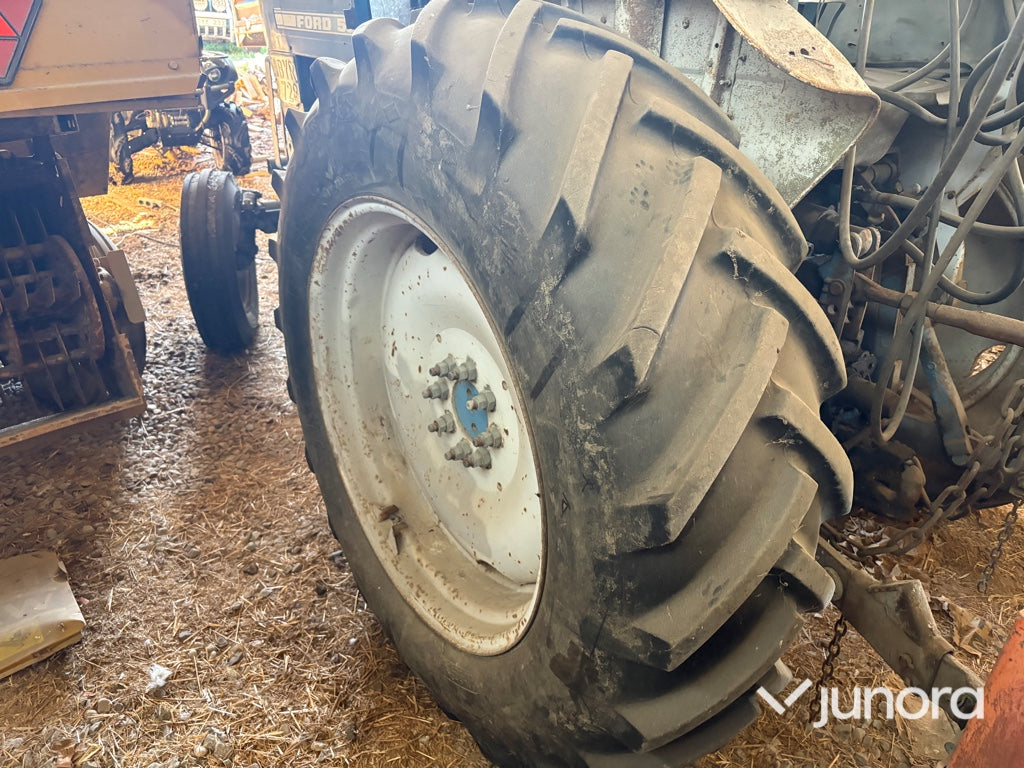 Traktor med skogskran - Ford, 5000