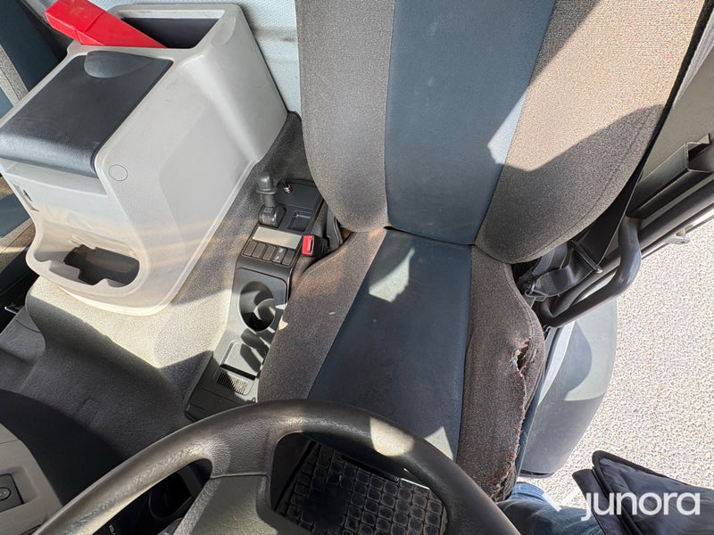 Lastbil - Volvo  Fe 280 med höj o sänkbart skåp