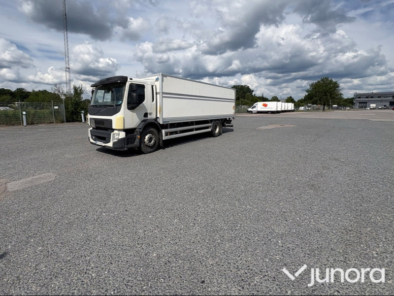 Lastbil - Volvo  Fe 280 med höj o sänkbart skåp