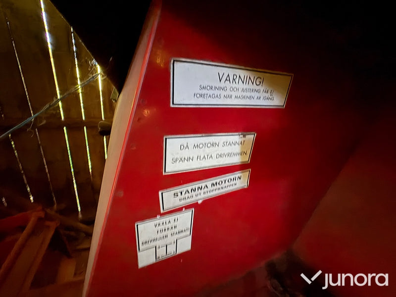 Tröska Massey Ferguson 186