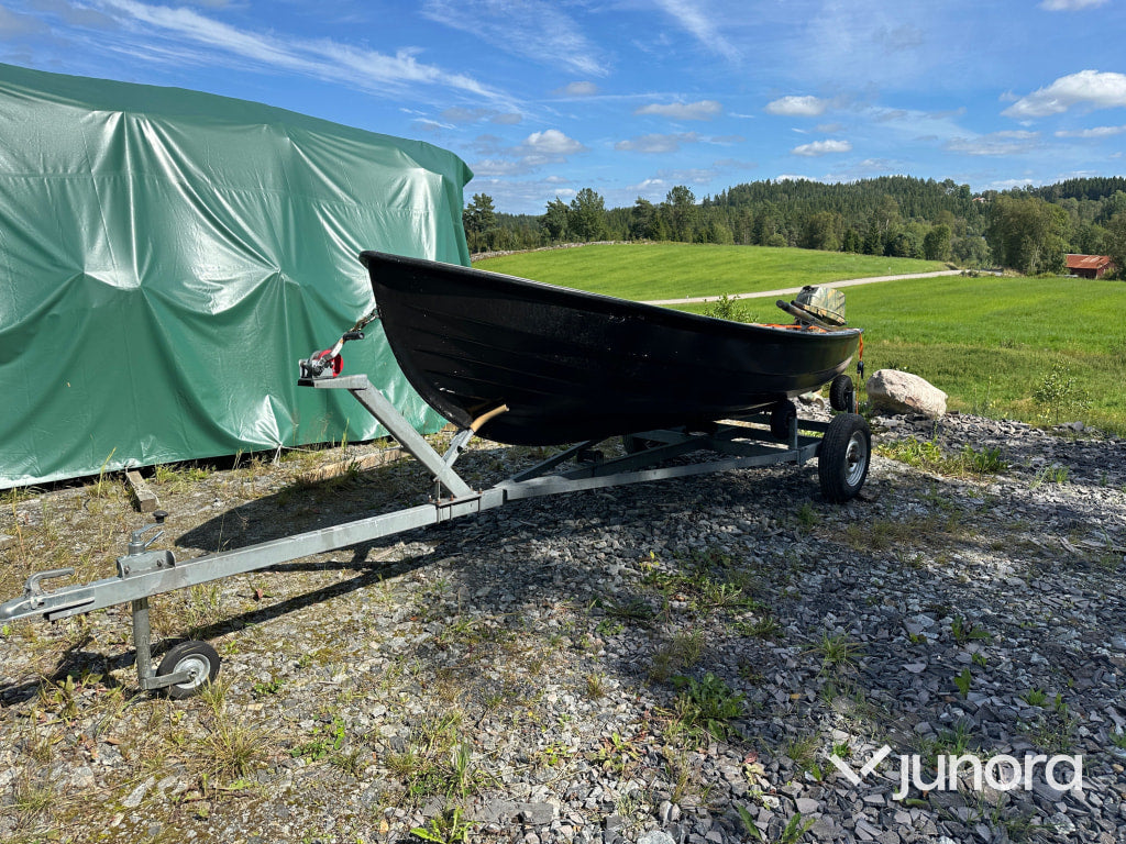 Båt med trailer & motor