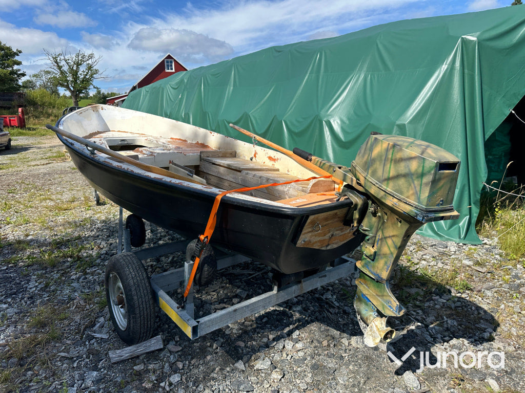 Båt med trailer & motor
